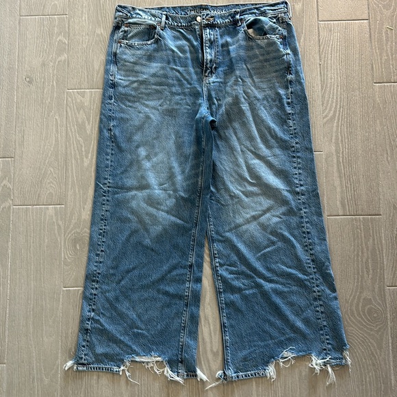 🍁AEO high rise baggy jeans - Picture 3 of 11